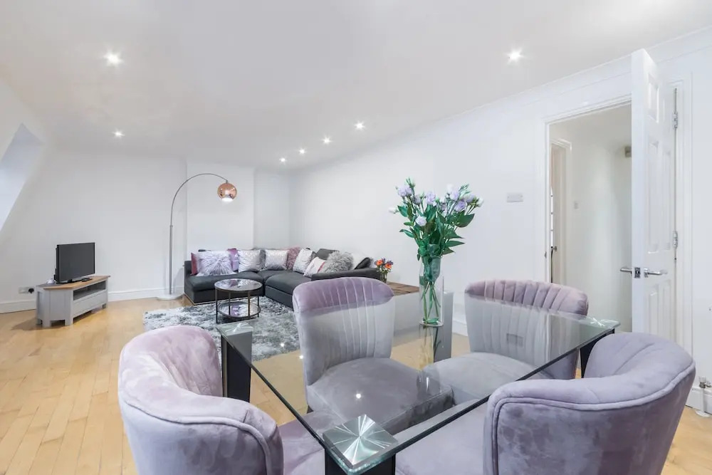 Delightful Duplex 3 Bedroom Apartment in Central London by Oxford st