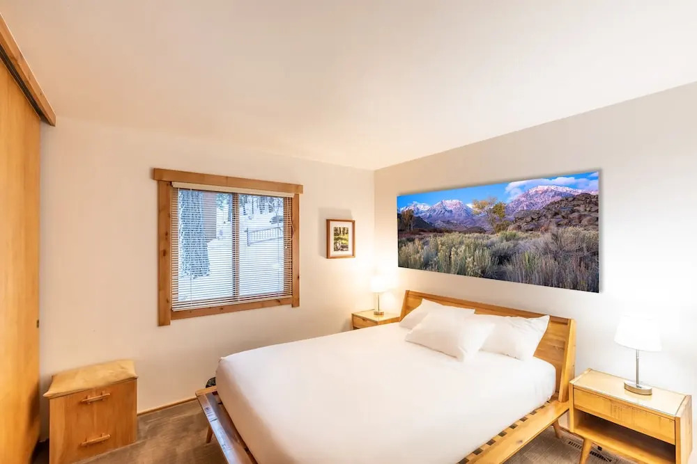 Modern 1 bedroom in Ski Trails by RedAwning