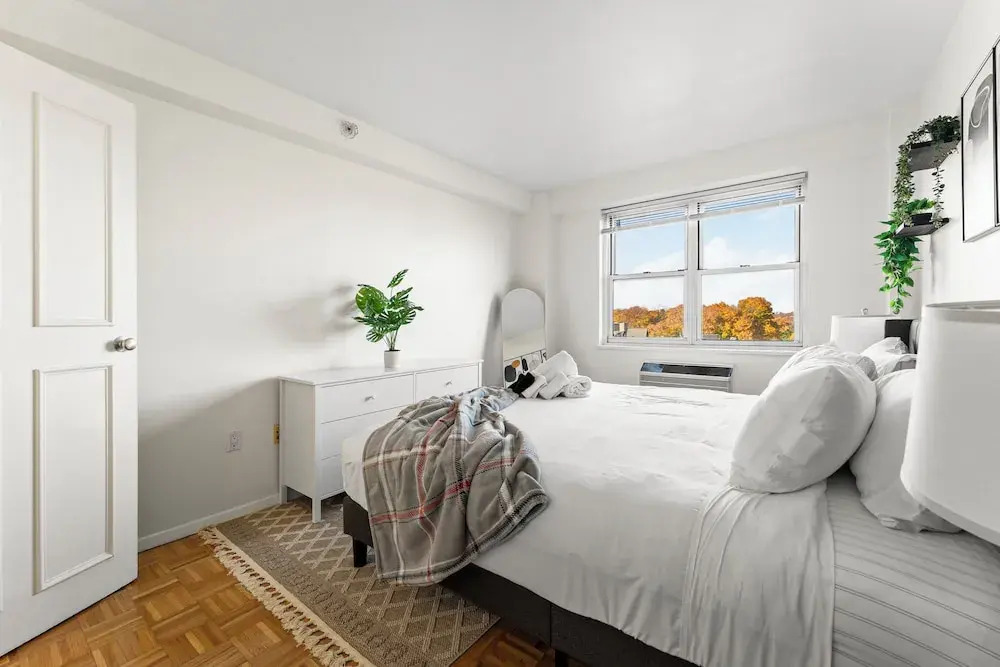 Furnished Apartment Near Longwood
