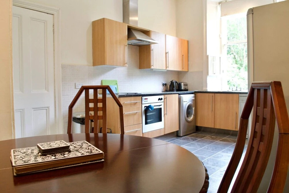 Beautiful 3 Bedroom Edinburgh Home