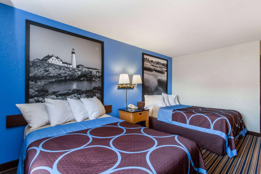 Super 8 by Wyndham Lewiston Auburn Area