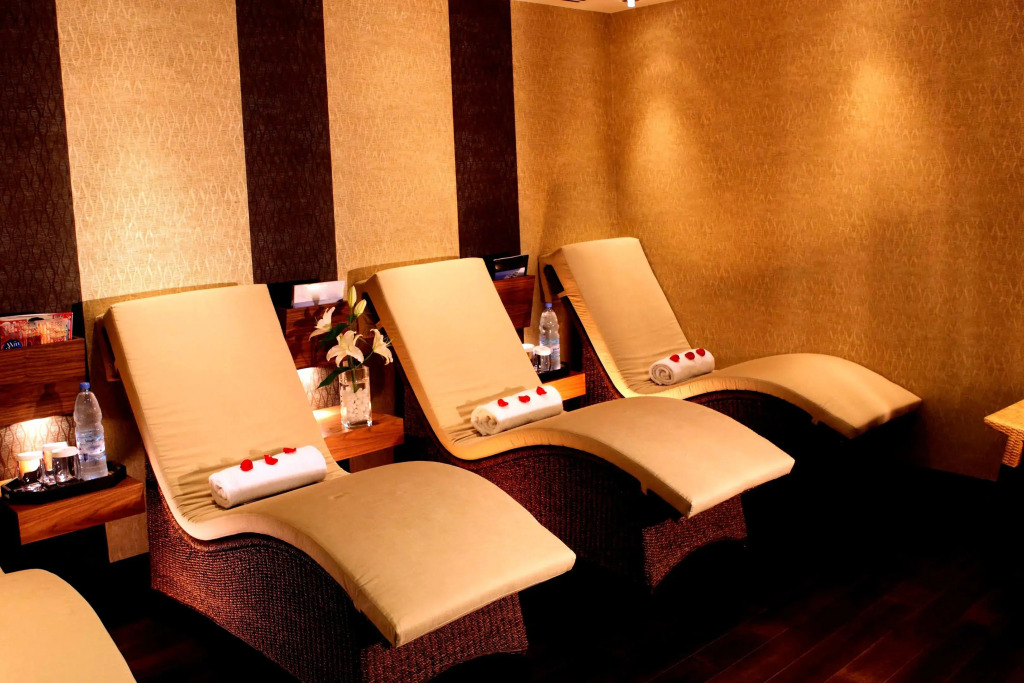 Crowne Plaza Hotel Deira 2