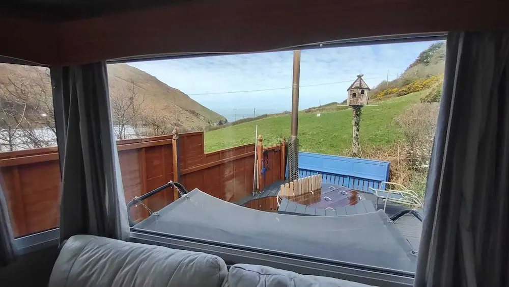 Charming 3-bed Caravan Cymtydu