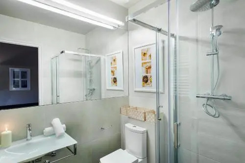 BacHome Gallery B&B