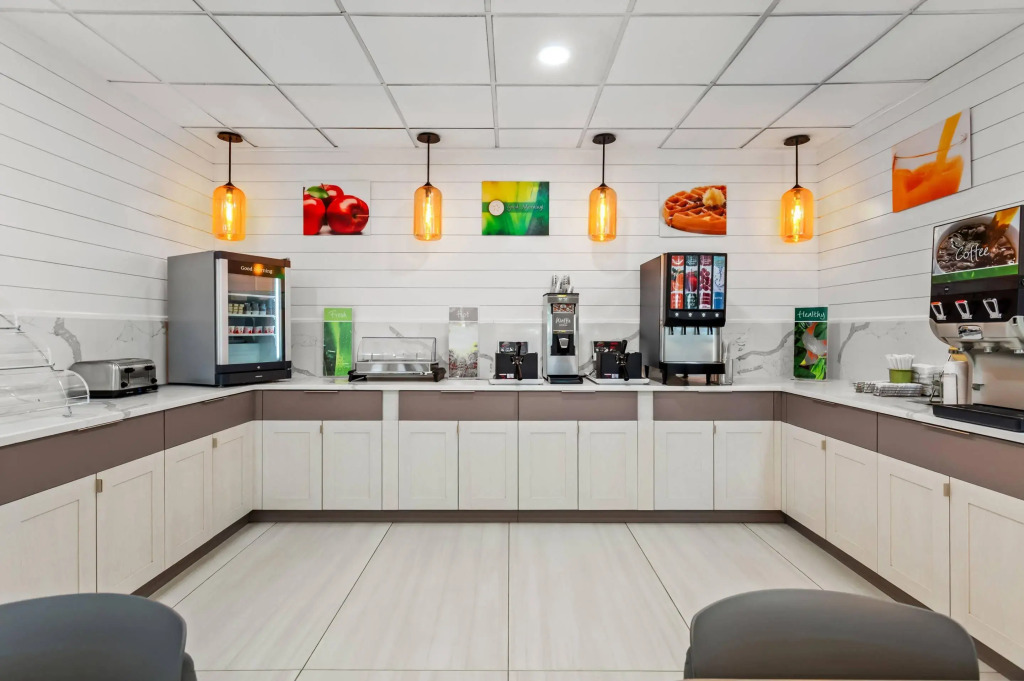 Quality Inn Tampa Airport - Cruise Port