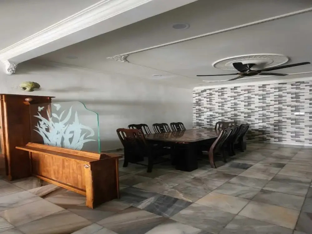 Hotel O Hifi Rooms