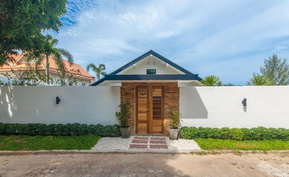 Seaview Pool Villa 3BR - Monkey Villa