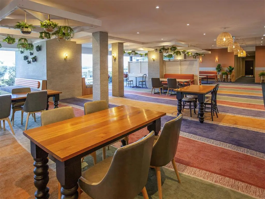Ibis Styles The Entrance