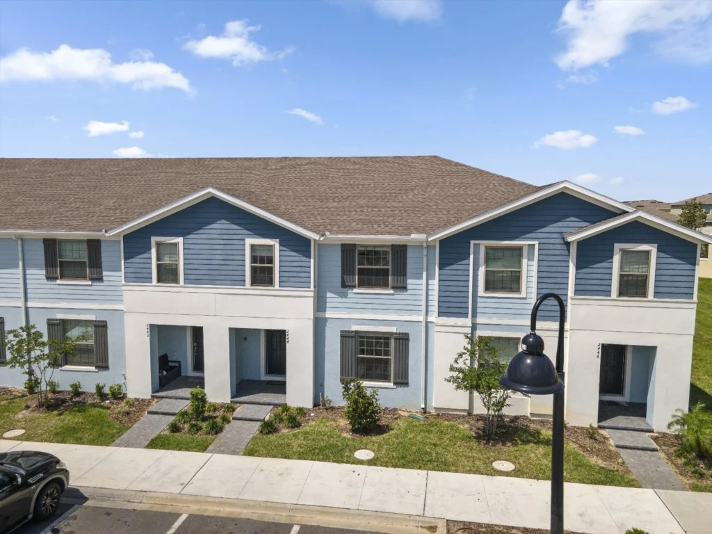 5 Bd 45 Ba Windsor At Westside 2444 Ds