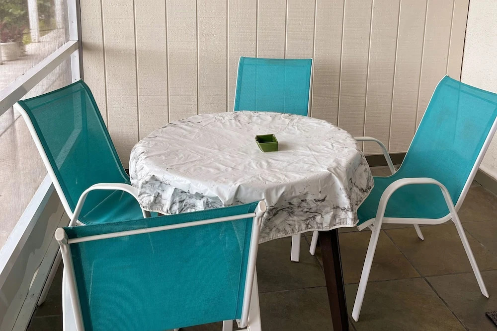 Captains Table Hotel by Everglades Adventures