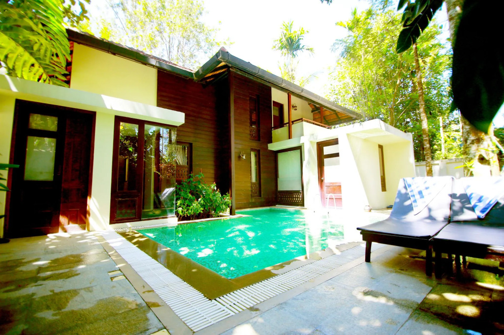 Greenwoods Thekkady - A Five Star Classified Resort