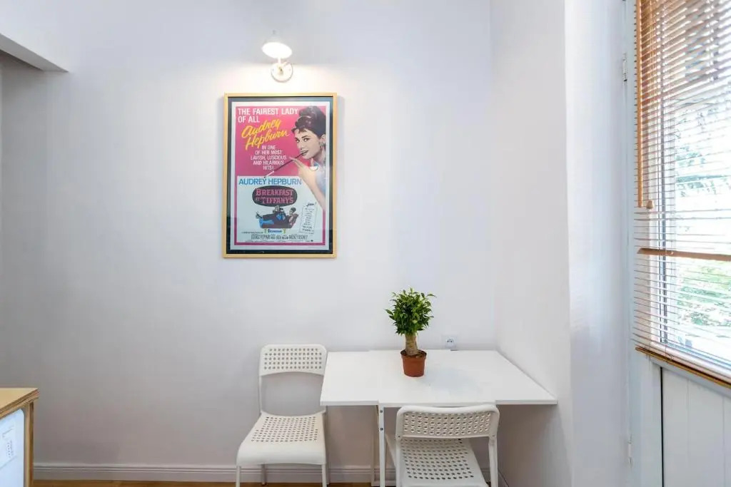 Wehost Vera Studio