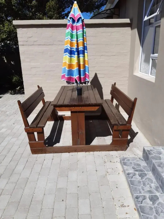 Baylight Accommodation 3 Selfcatering 1 bedroom apartment sleeps 4