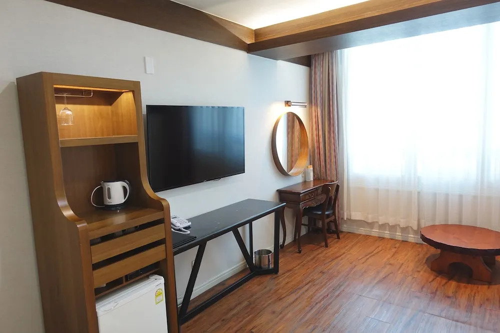 Prince Hotel