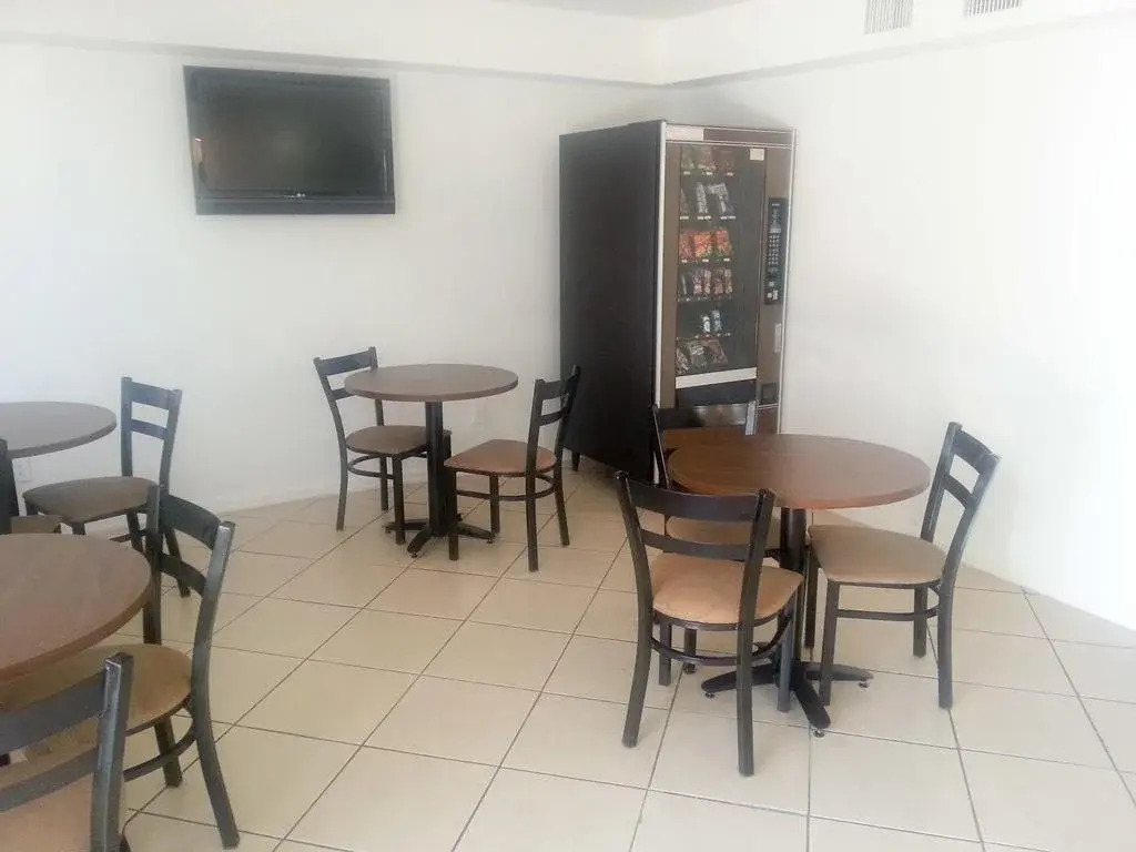 Studio 6 Del Rio