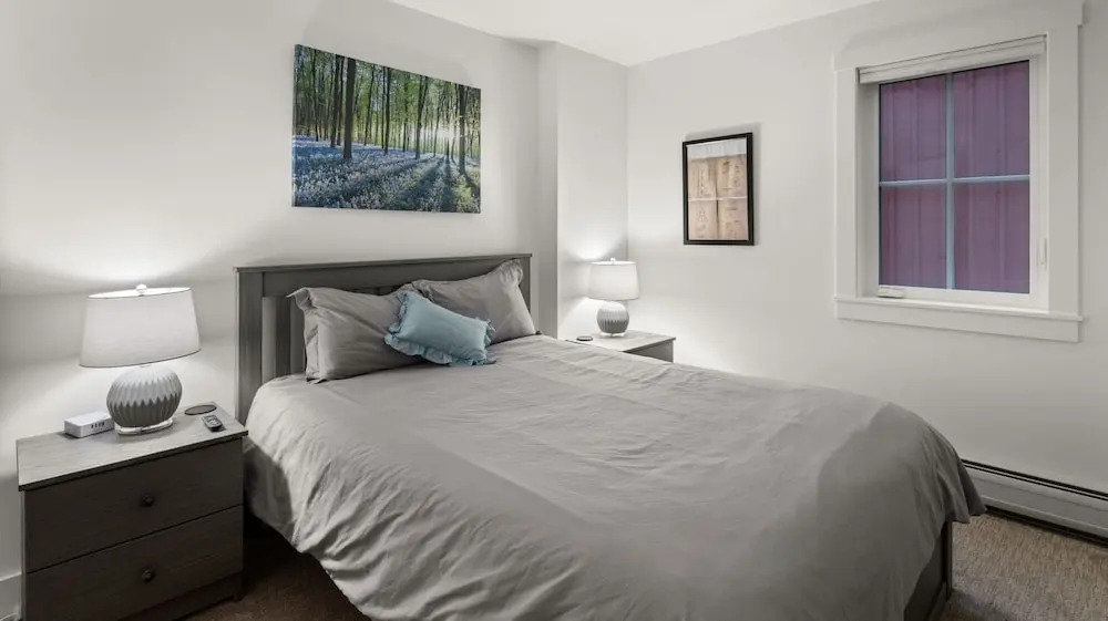 Mad House Rentals 10 Bedroom Lodge by RedAwning