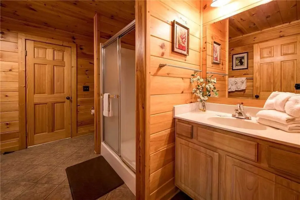 Zen Bear Retreat - One Bedroom Cabin