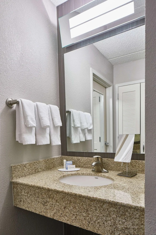 Quality Inn & Suites Raleigh Durham Airport