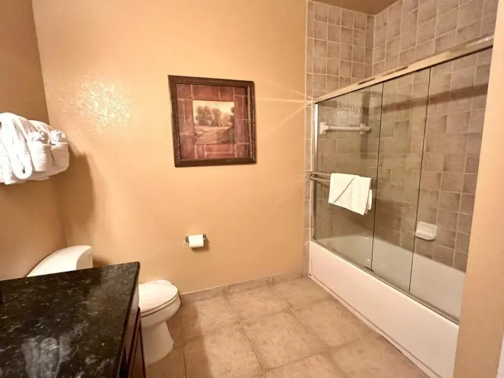 Beautiful 2 Bed Condo In Tuscana Resort 2 Bedroom Home by RedAwning