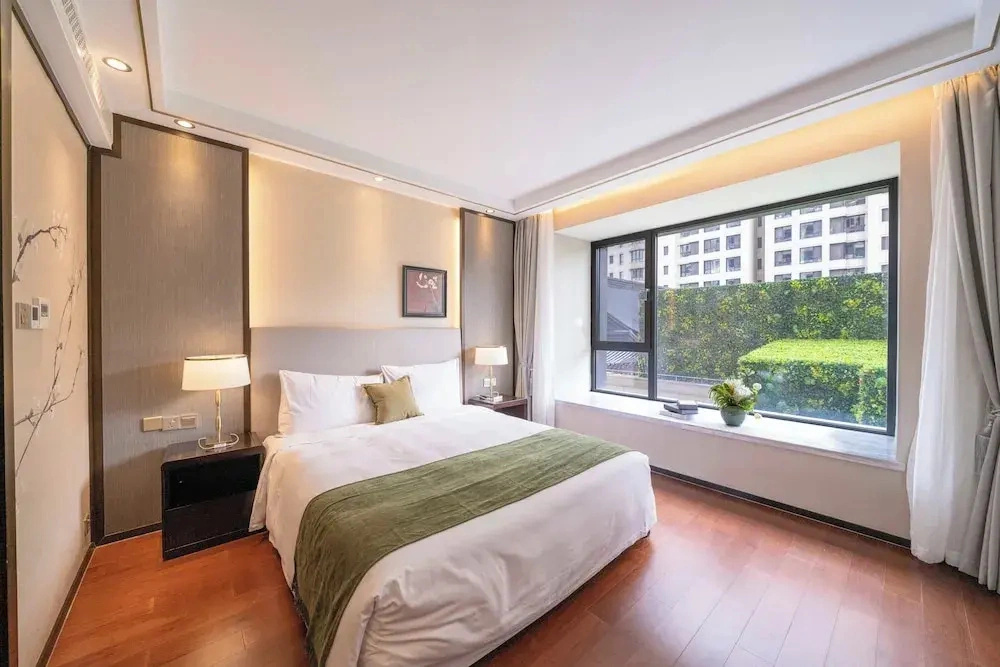 Tyms Gubei Apt 2BR Apt Near Takashimaya