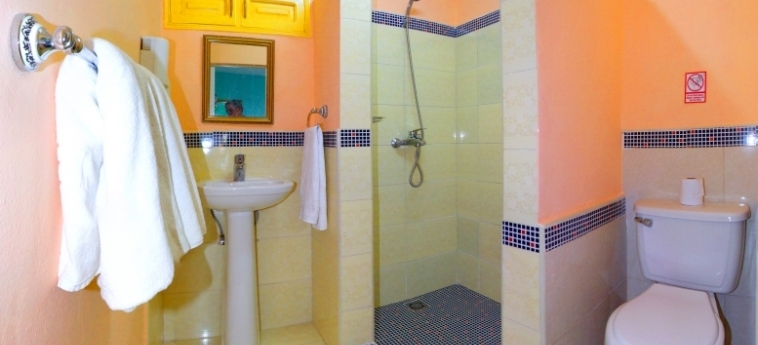 Hostal Maycesar