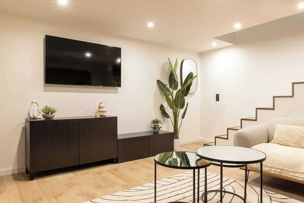 Authentic Apartment - 2br/6p - Place Pigalle