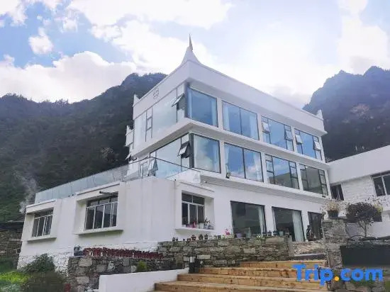 The B&B that Siguniang Mountain yearns for (Shuangqiaogou Scenic Area)
