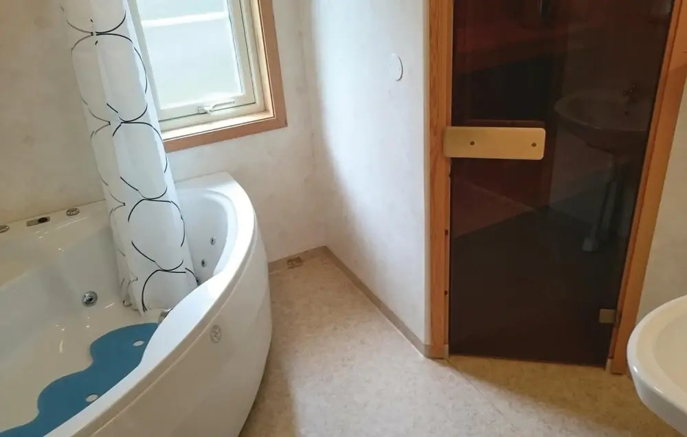 Nice Home In Fjällbacka With Sauna