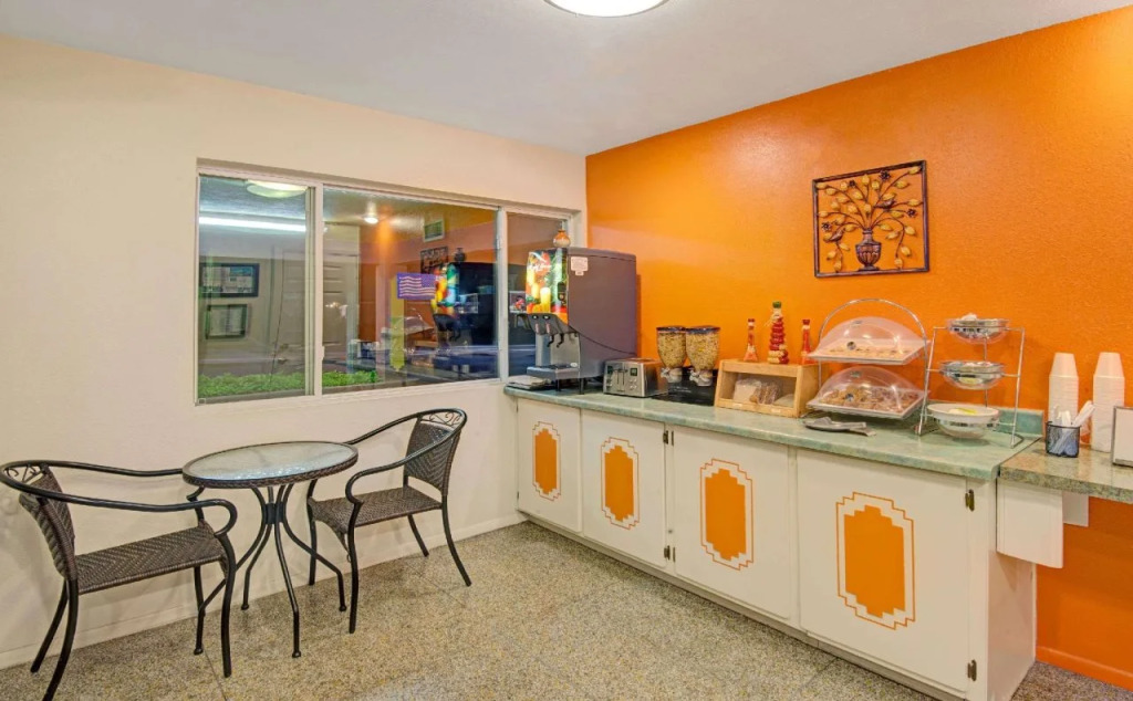 Garner Hotel Albuquerque Airport by IHG