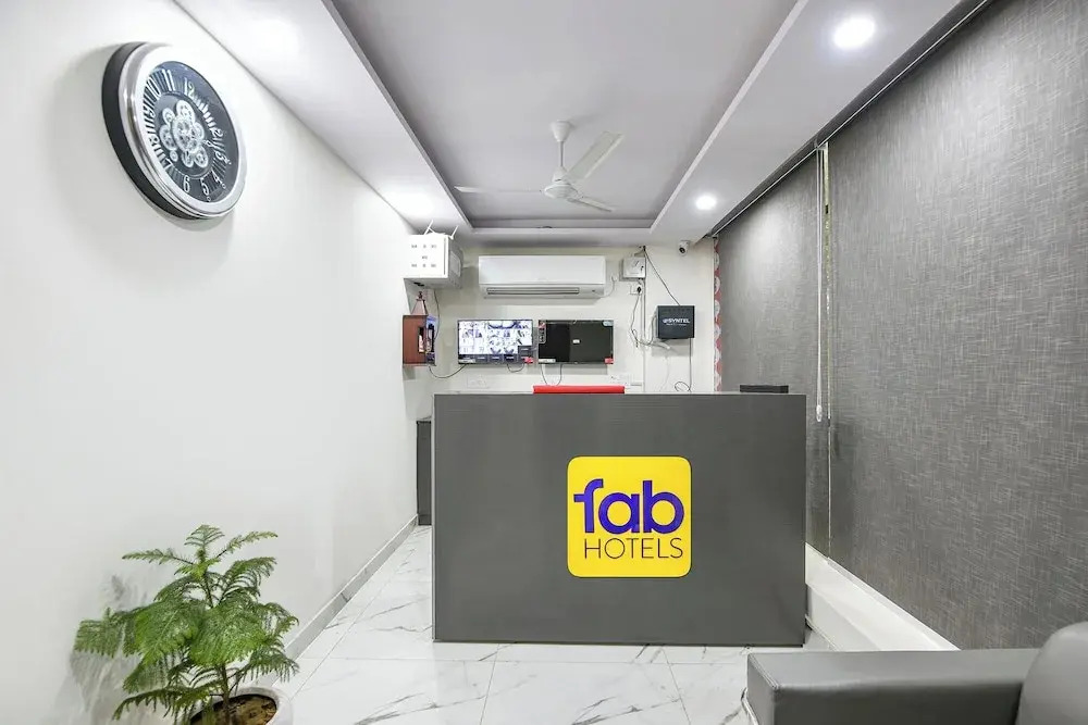 Fabhotel Evergreen