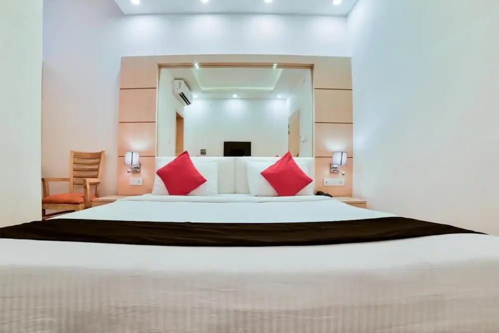 Anroute Stays - Marol Naka