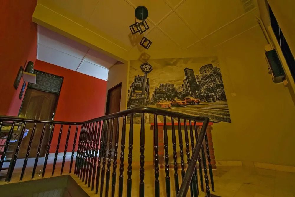 Rest & Relax 7 Room Ipoh Garden East
