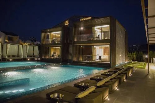 Encoreist Hotel and Lounge