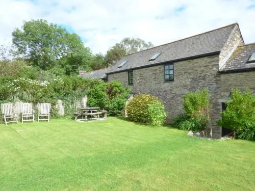 Hybadore Coach House