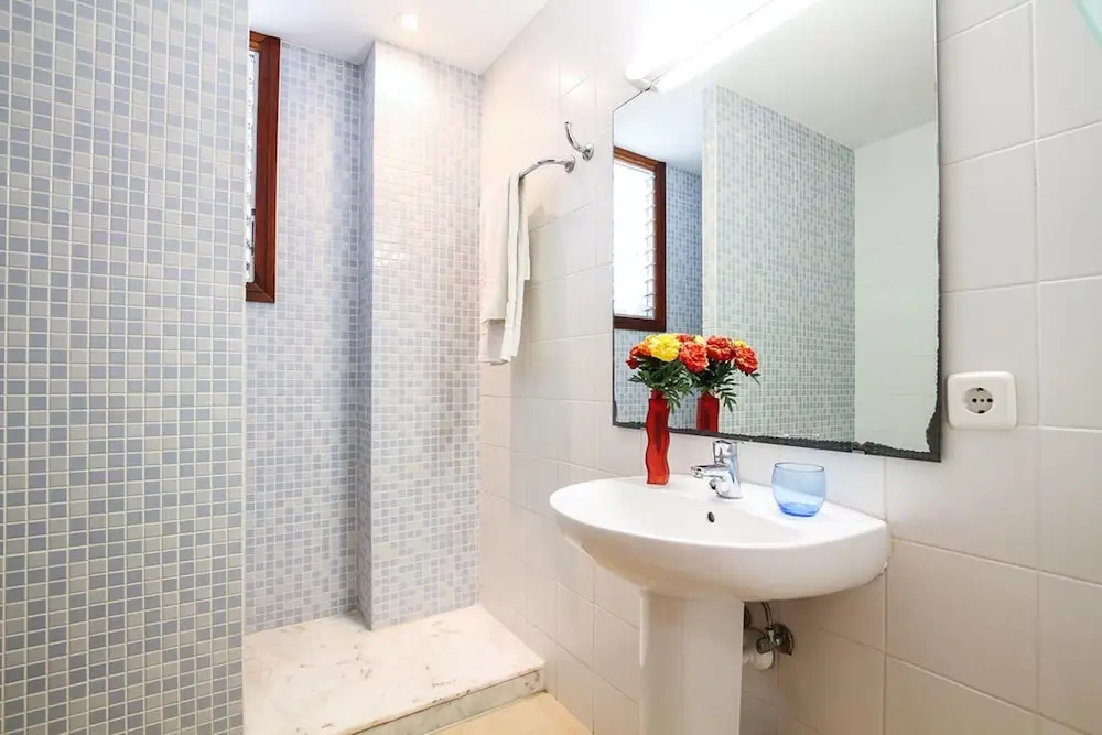 Apartment - 3 Bedrooms with WiFi and Sea views - 108768