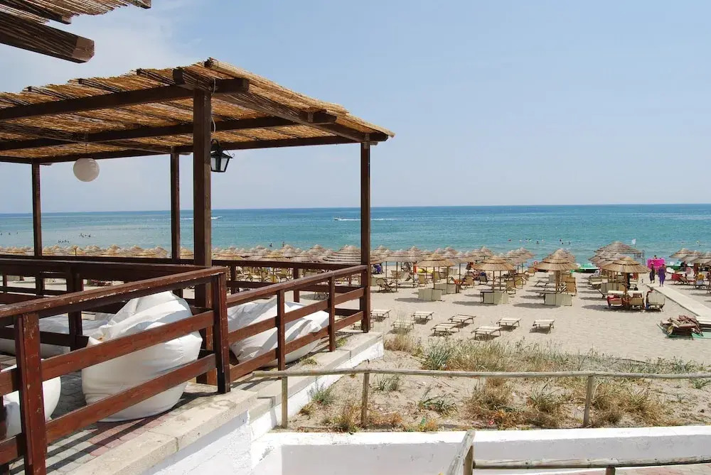 Comfortable Apartment With AC Near the Beach