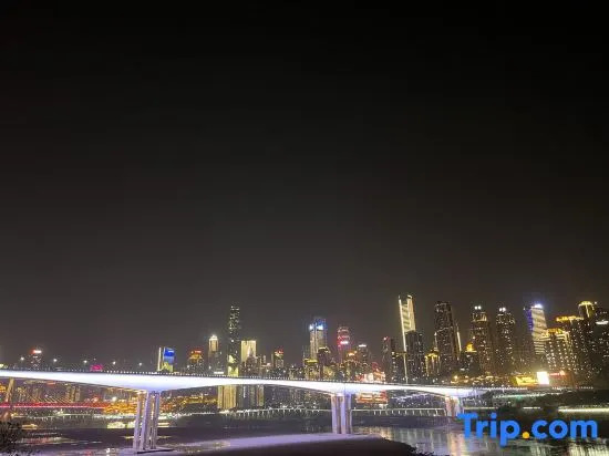 Ruisen River View Esports Hotel (Jiangbeizui Liujia Wharf Branch)