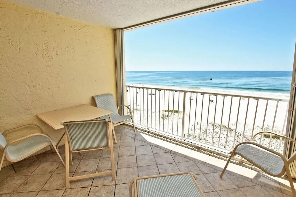 Castaways 5A by Youngs Suncoast