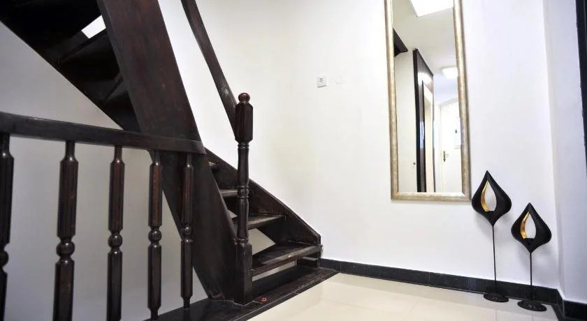 Hillside Premium Apartments