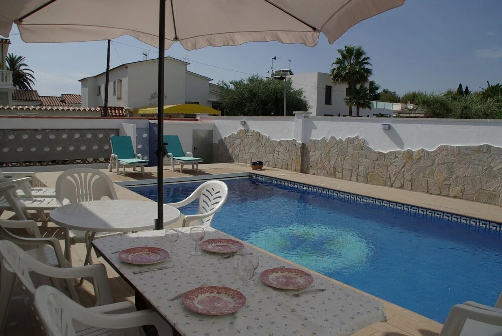 370-casa Grande con Piscina Privada y Jardín