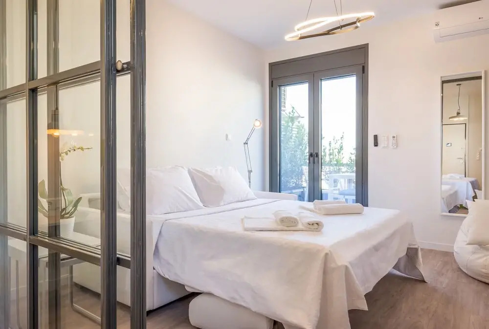 Syntagma modern new flat - large balcony