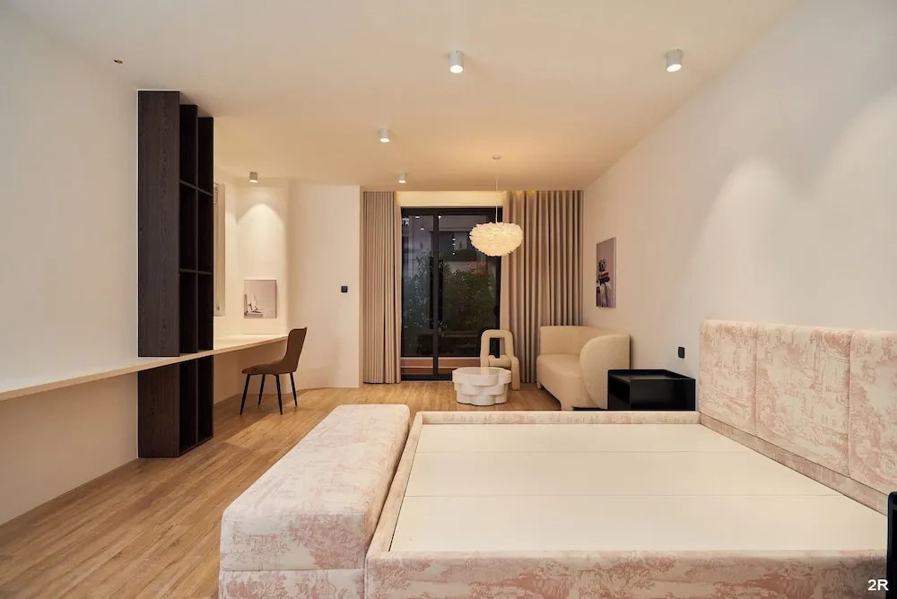 Villa Mystery Riverside 8 Bedrooms