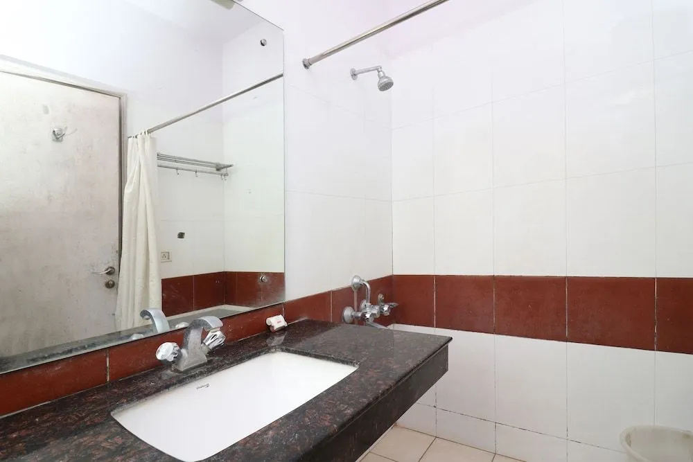Oyo 15618 Hotel Stay Inn
