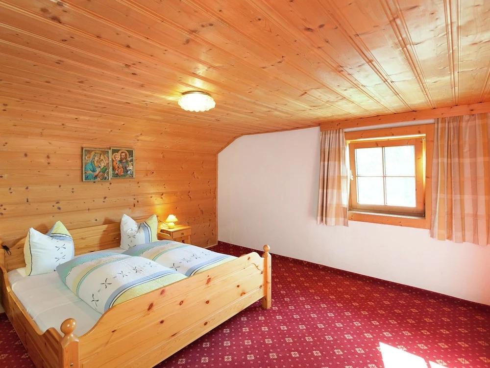 Spacious Farmhouse in Aschau im Zillertal With Meadow View