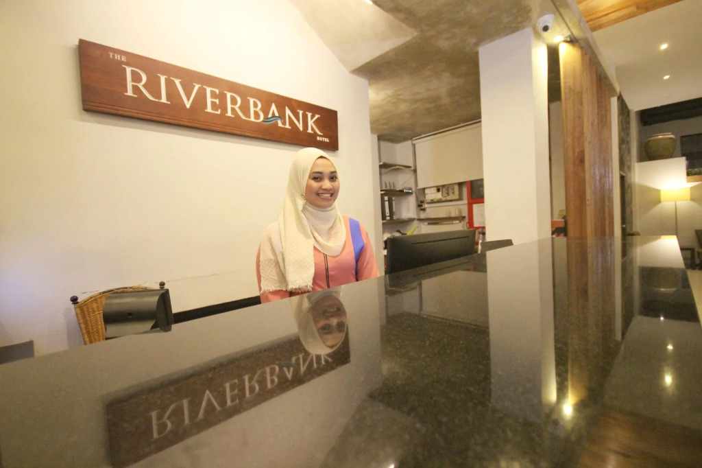 The Riverbank Hotel By MRVJ Business