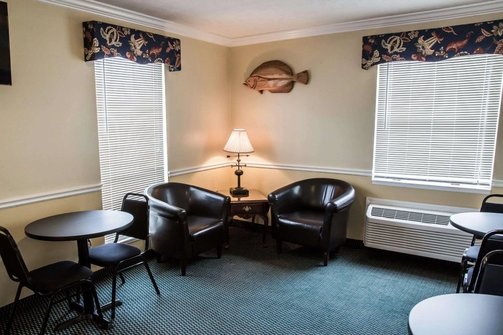 Econo Lodge Crystal Coast
