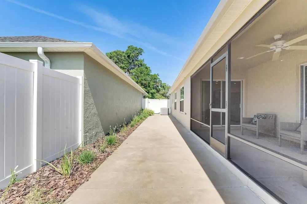 < 1 Mi to Brownwood Paddock Square: Home w/ Patio!