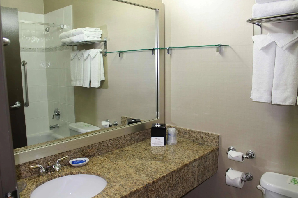 Best Western Plus Uptown Hotel
