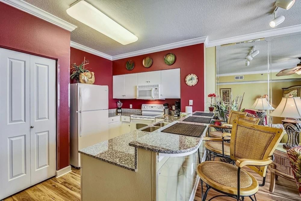 Shores of Panama 707 - 2 Bedroom+Bunks . Reserved Parking/Free Fun! 2 Condo by RedAwning