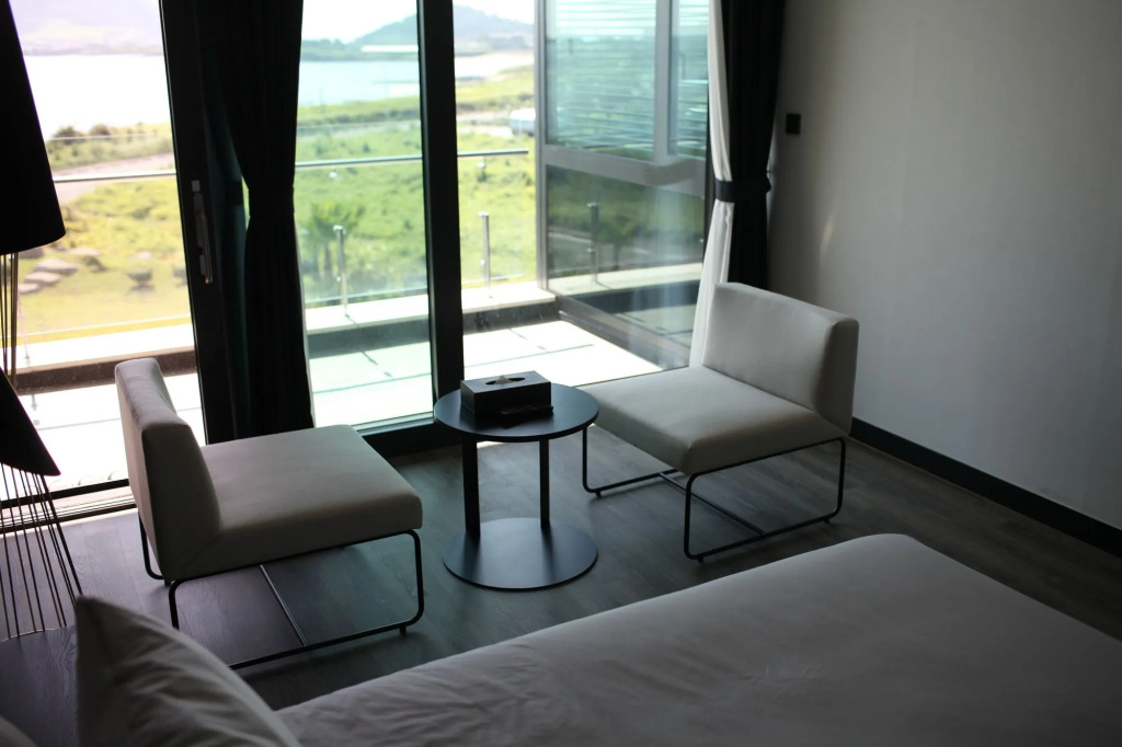 Hotel & Pool Villa Attirance